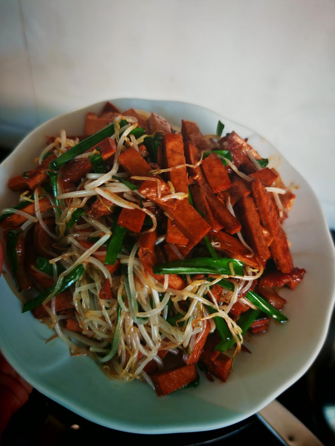 豆芽炒香干