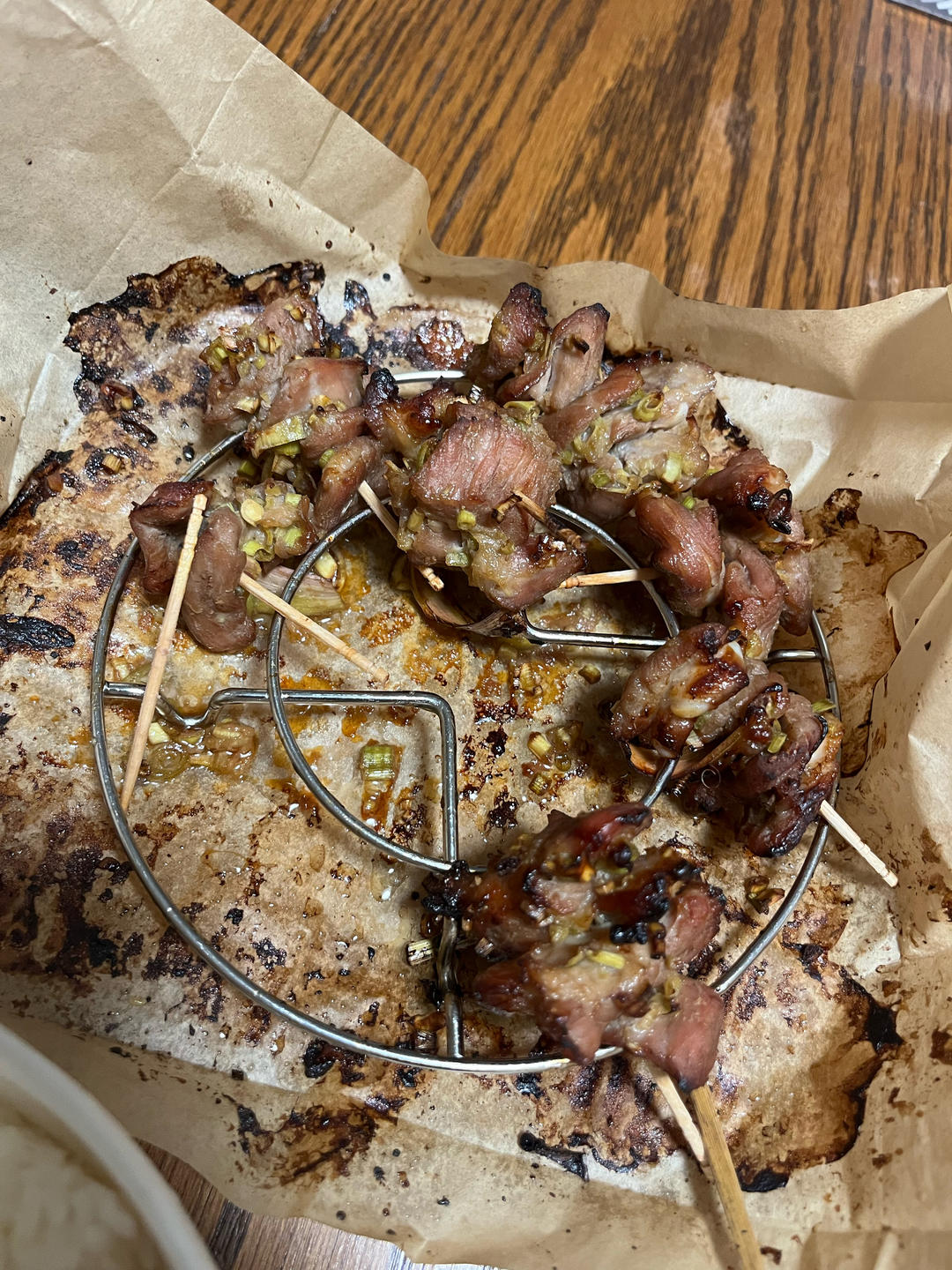 泰式香茅猪颈肉。这才是啤酒的最佳搭档，肥而不腻，口感超好