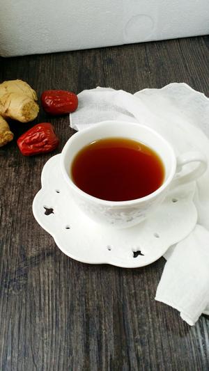 姜枣红糖茶的做法 步骤3