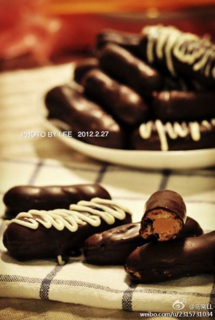 花生酱夹心巧克力棒
