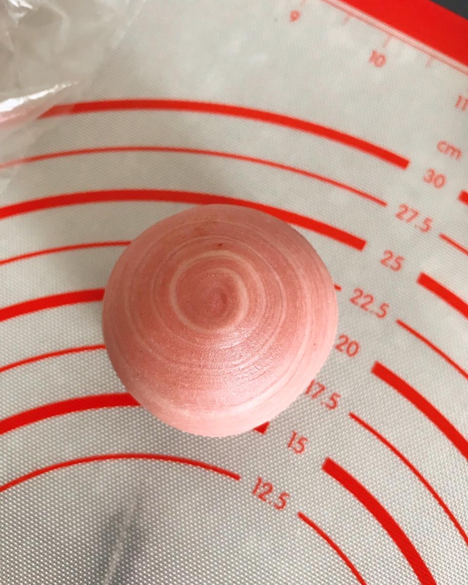 千层彩色蛋黄酥