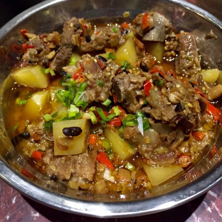 剁椒排骨蒸土豆