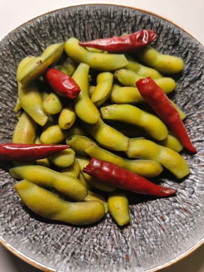 厨师长教你一道小吃：“盐水毛豆”的家常做法，好吃的停不下来