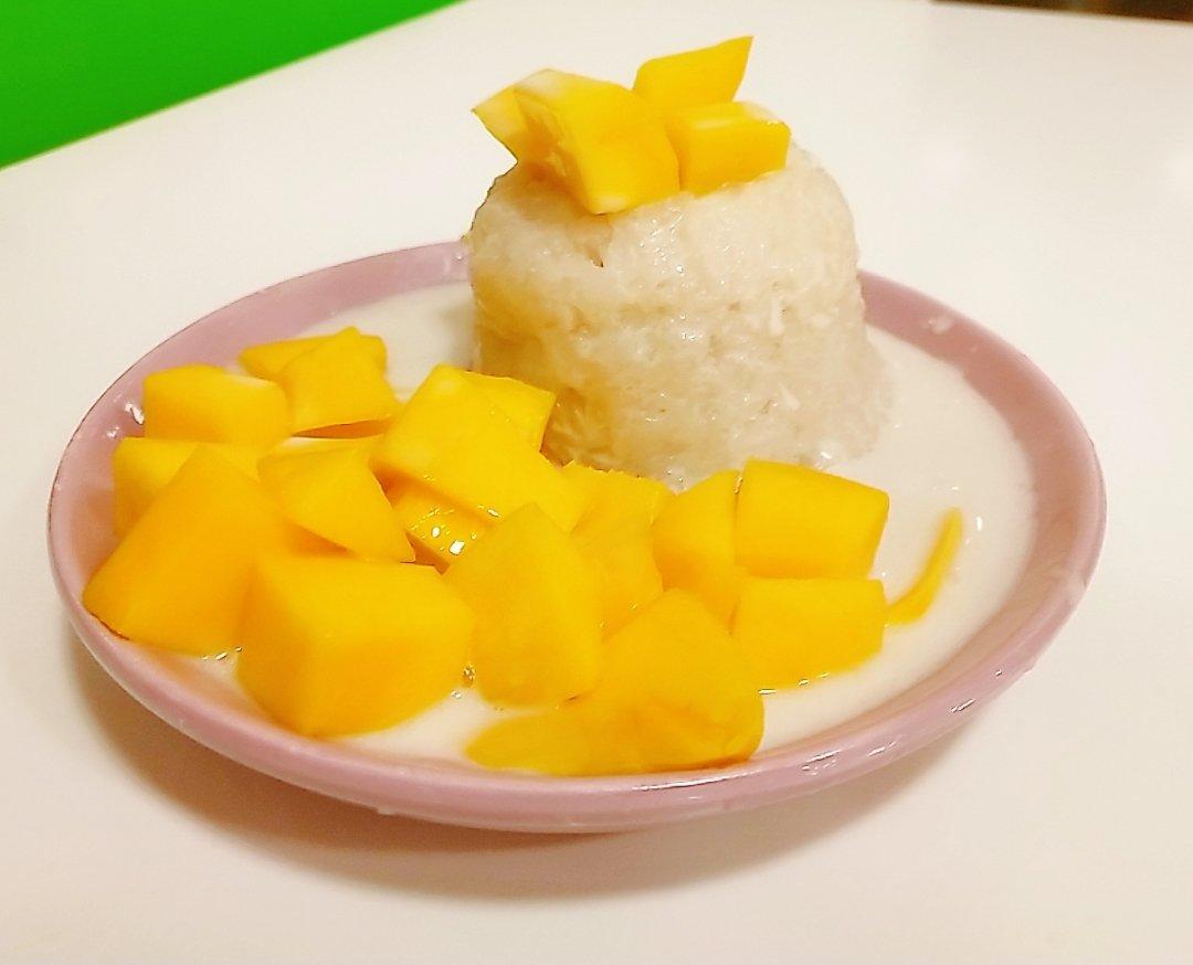 椰浆芒果糯米饭（附芒果玫瑰花做法）