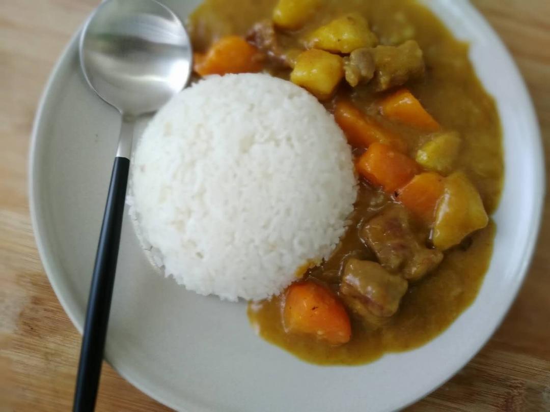 咖喱牛腩