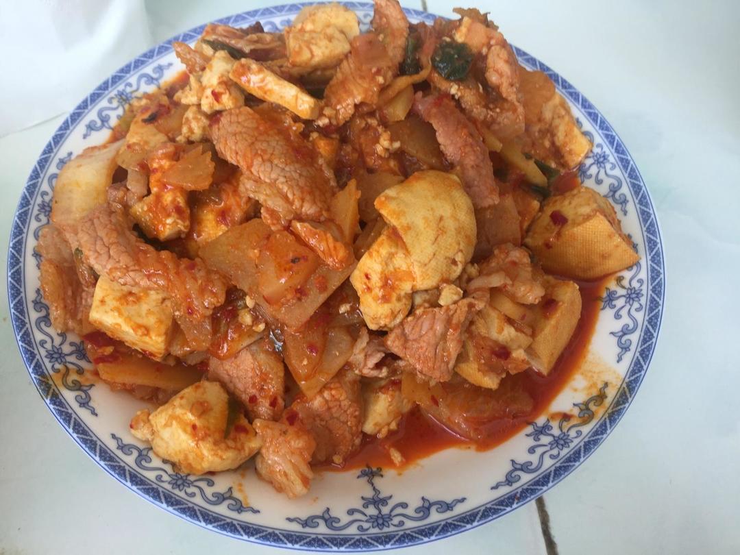 辣白菜炖五花肉（两人份）