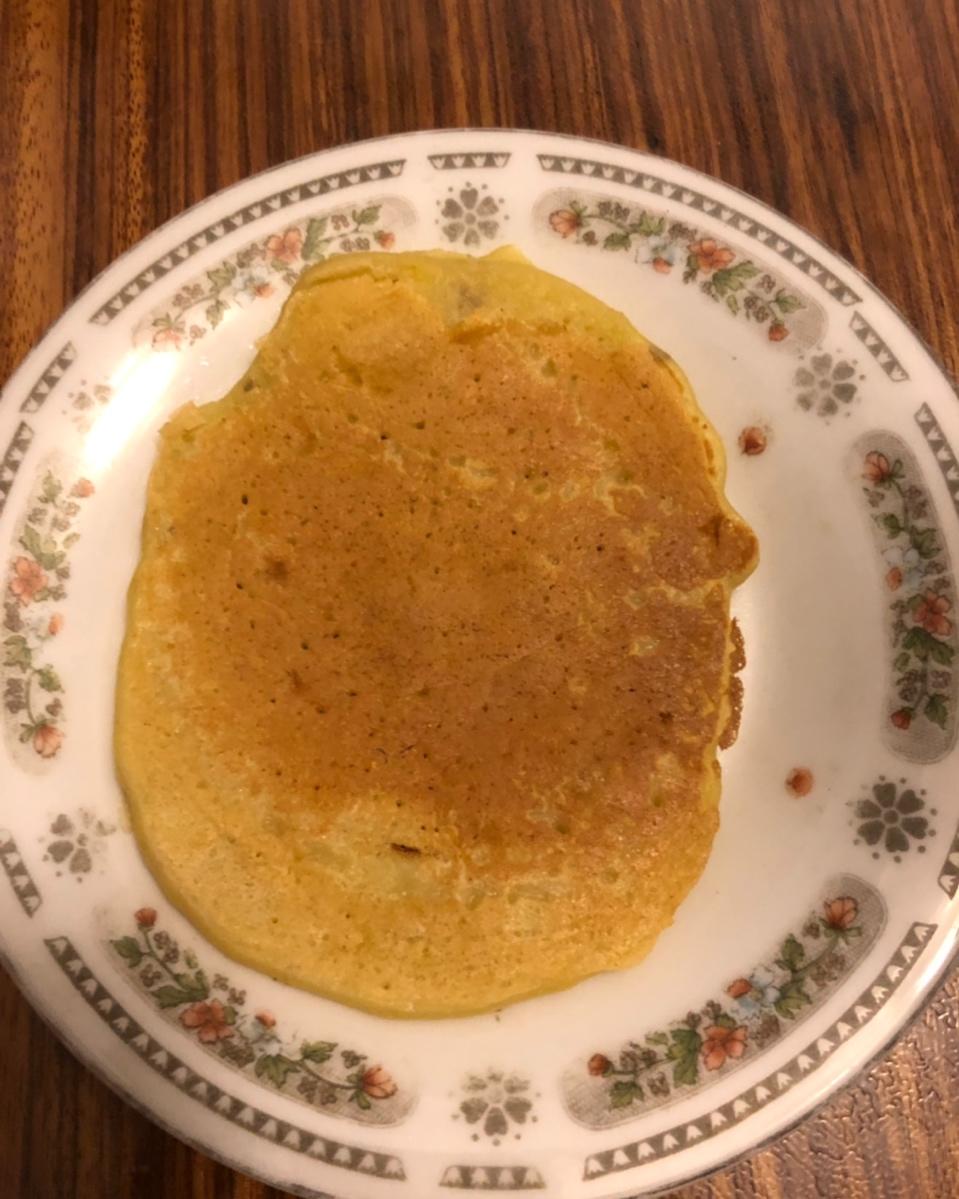 【减脂早餐】无油香蕉松饼（超简单）