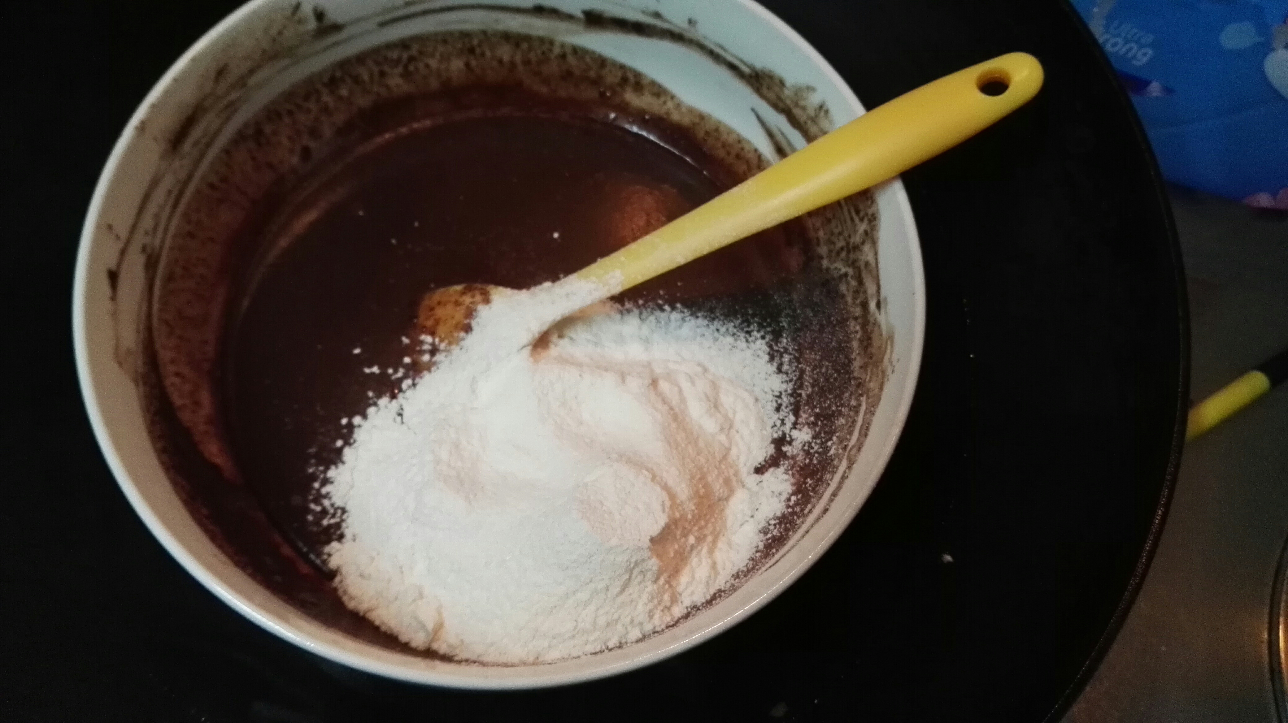 超浓郁的黑巧蛋糕（电压力锅版）的做法 步骤3