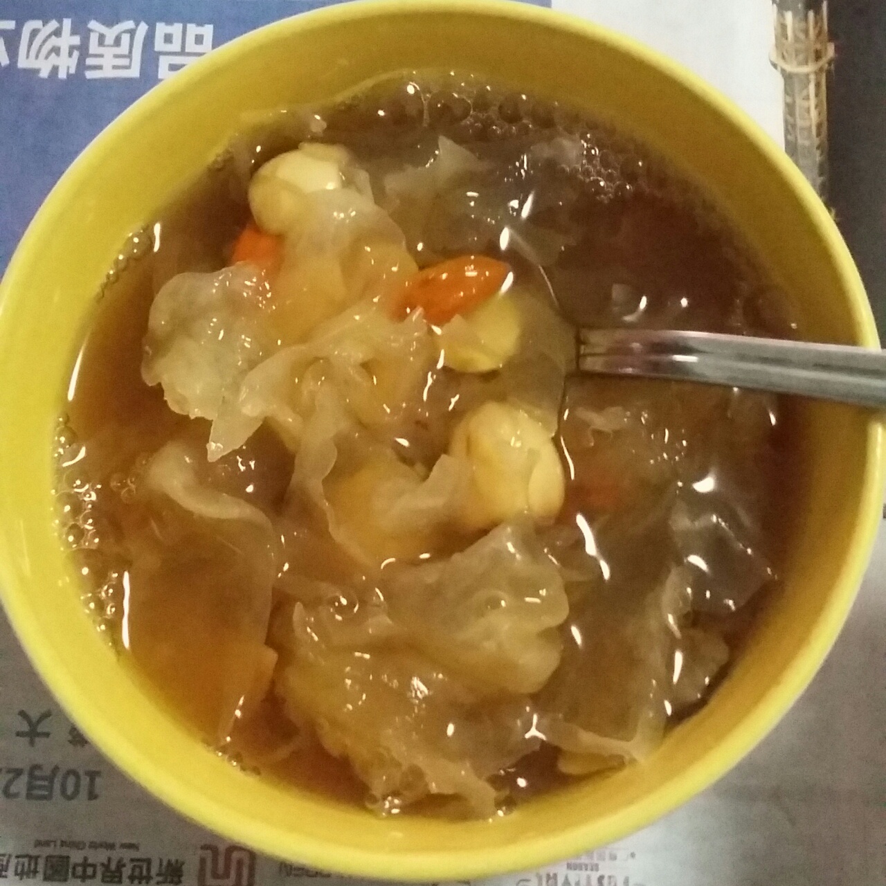 红枣枸杞雪耳糖水