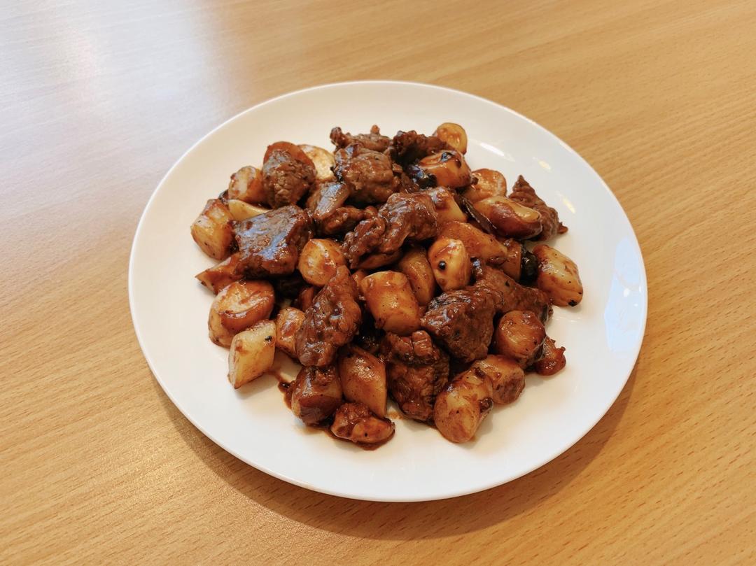 黑椒年糕牛肉粒