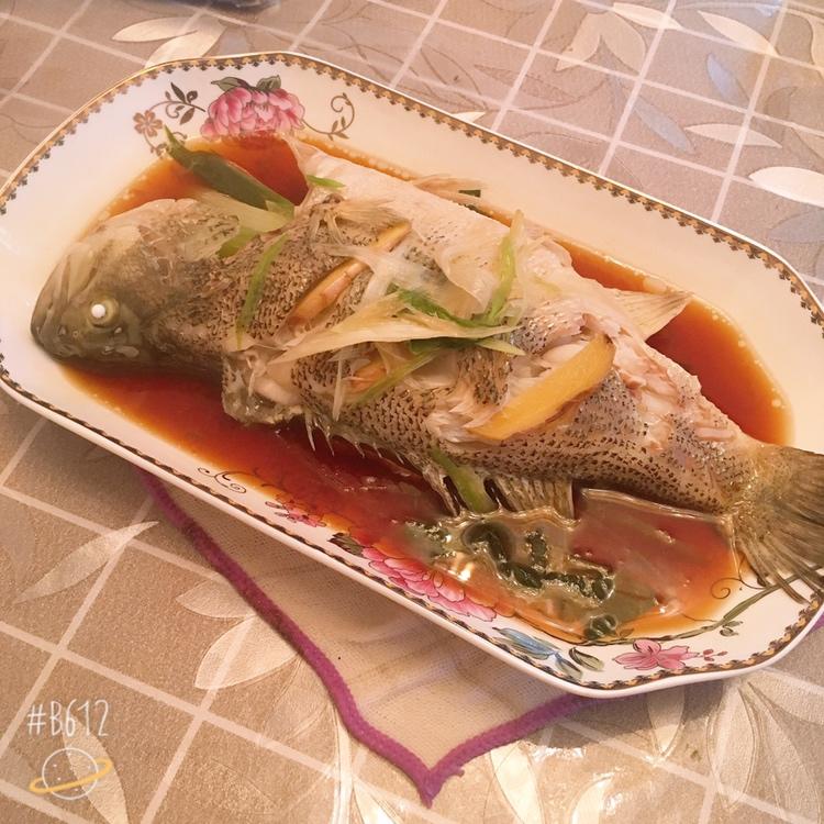清蒸鱼～娃爸一招儿鲜(附小视频)