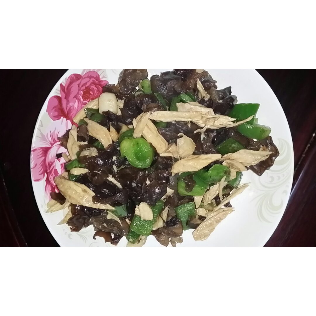 青椒木耳炒腐竹
