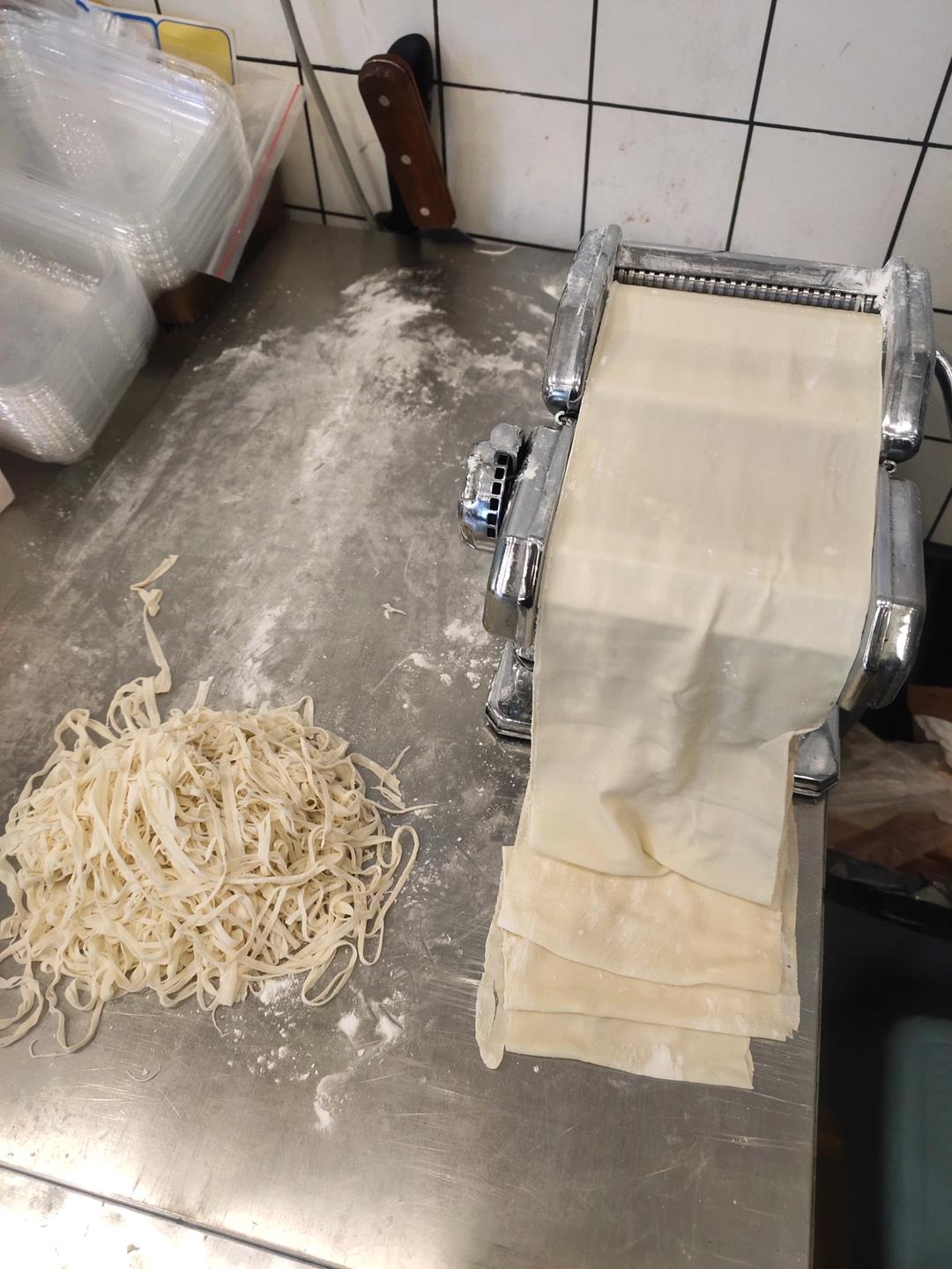 我有一台面条机