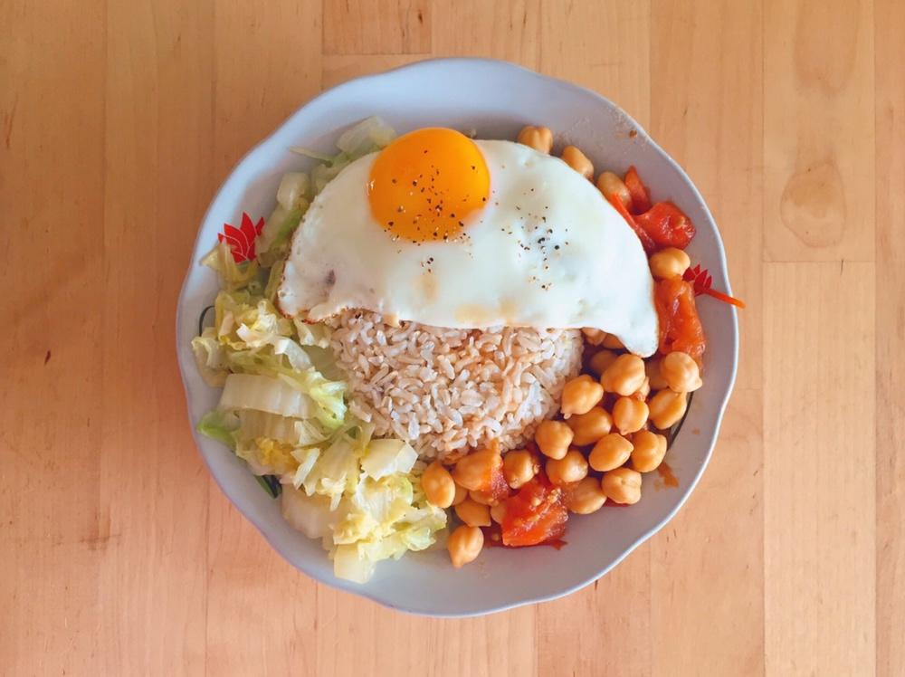 番茄鹰嘴豆炖糙米饭