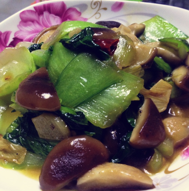 老丁的私房菜-香菇炒油菜