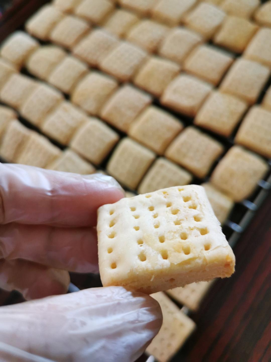 🔥㊙️酥掉渣的咸蛋黄饼干‼️一学就会，超好吃