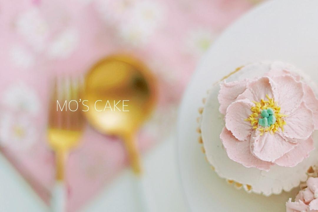 MO'S CAKE