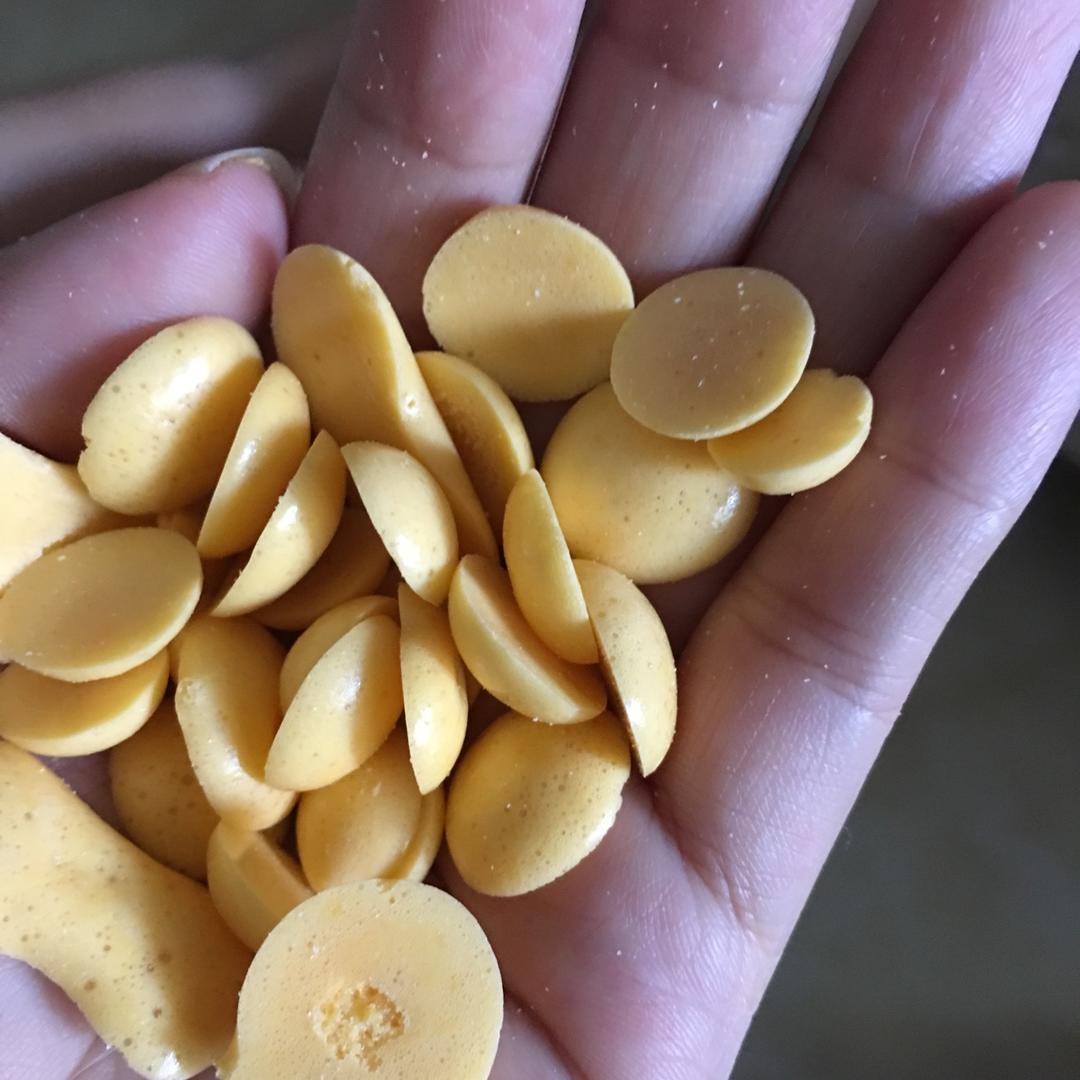 入口即化的无添加蛋黄溶豆