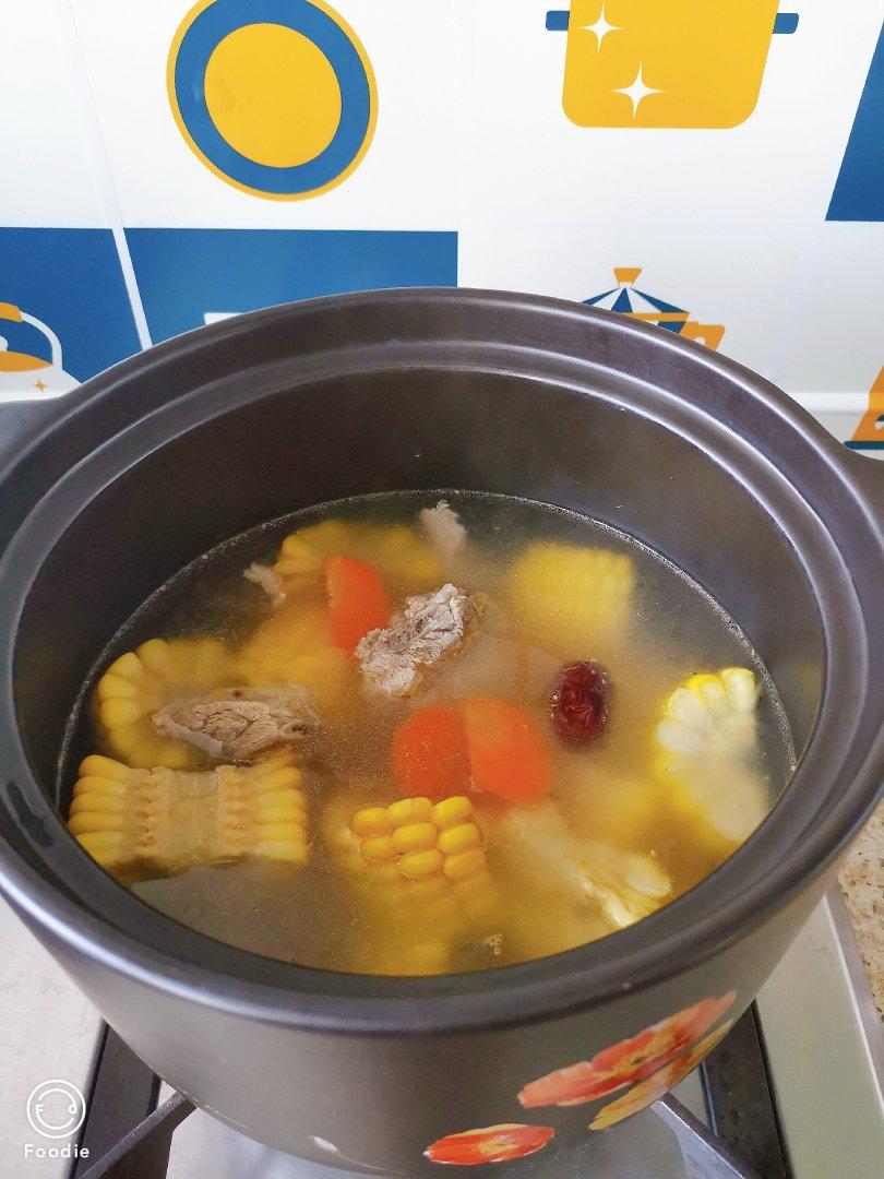 好喝的玉米排骨汤🌽