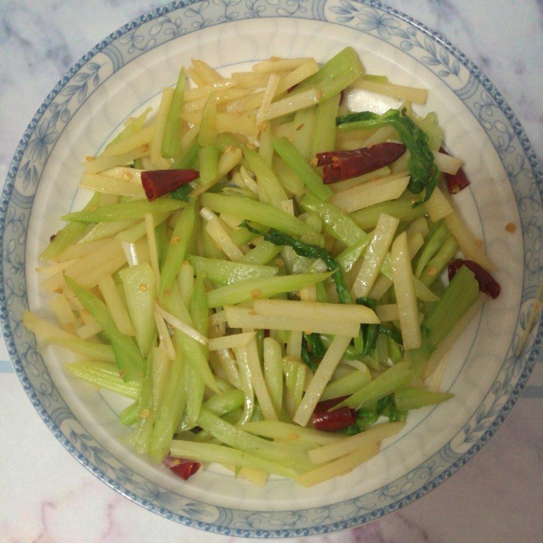 下饭菜  芹菜炒土豆丝
