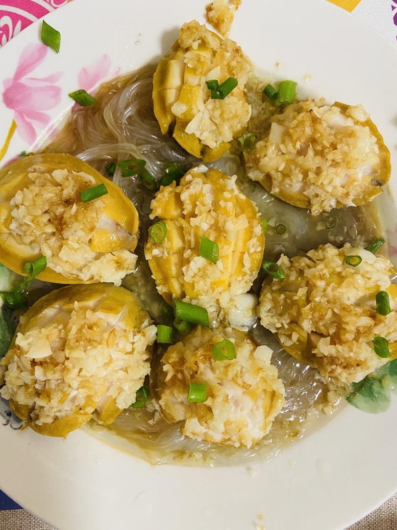 蒜蓉粉丝蒸鲍鱼