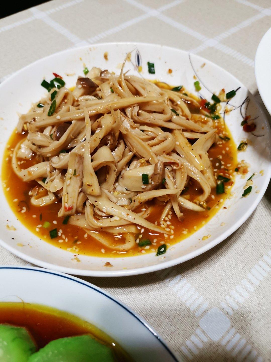 手撕杏鲍菇