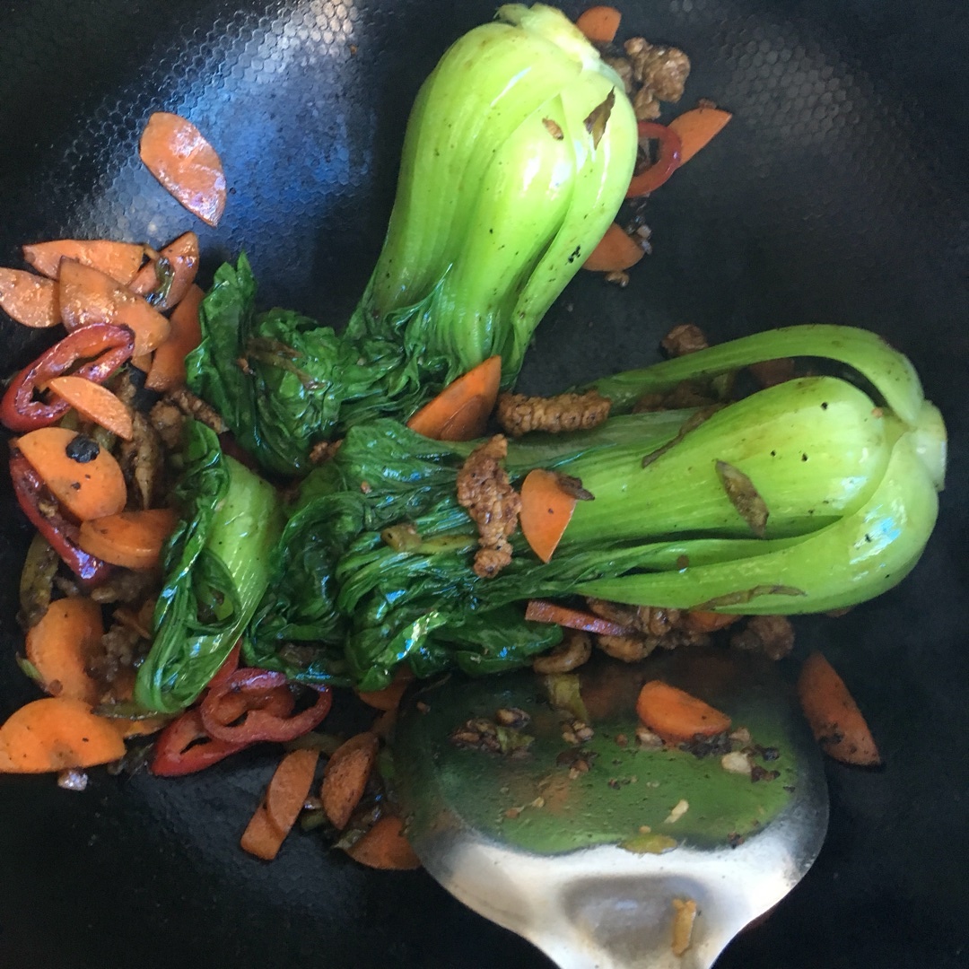 胡萝卜炒小油菜的做法 步骤7