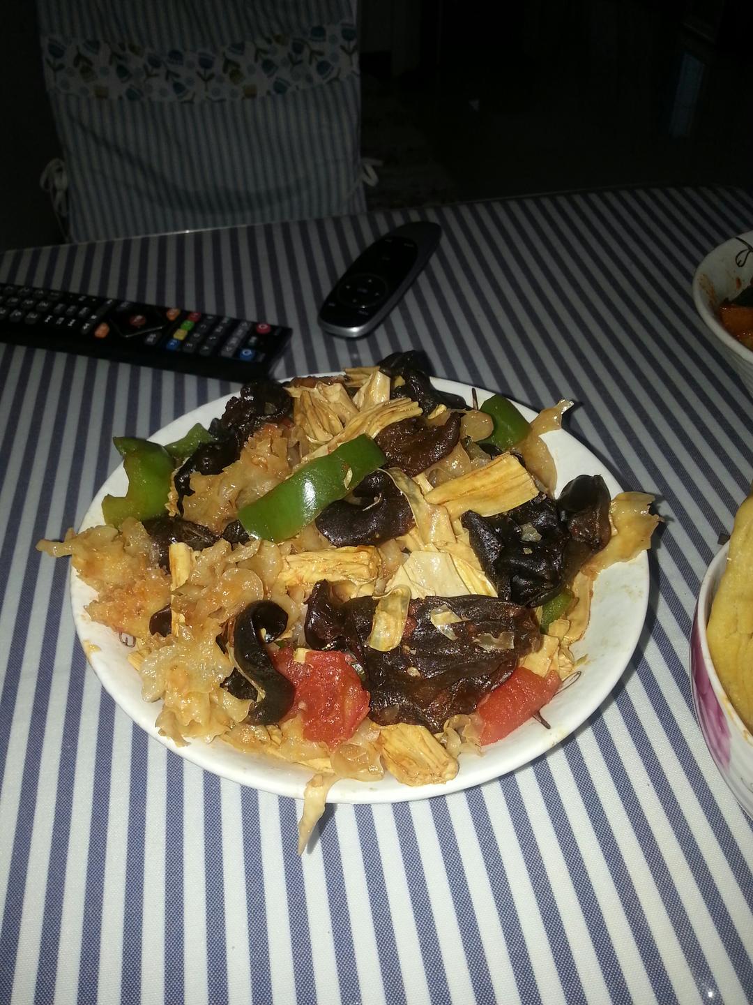 青椒木耳炒腐竹