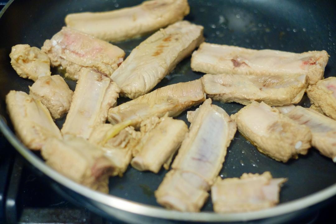 喷香排骨焖饭（爆好吃）