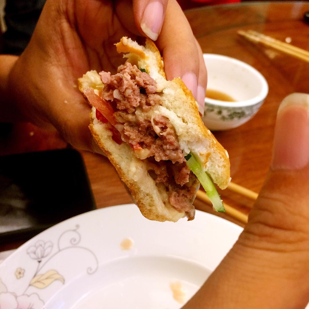 肉多汁的快手汉堡牛肉饼