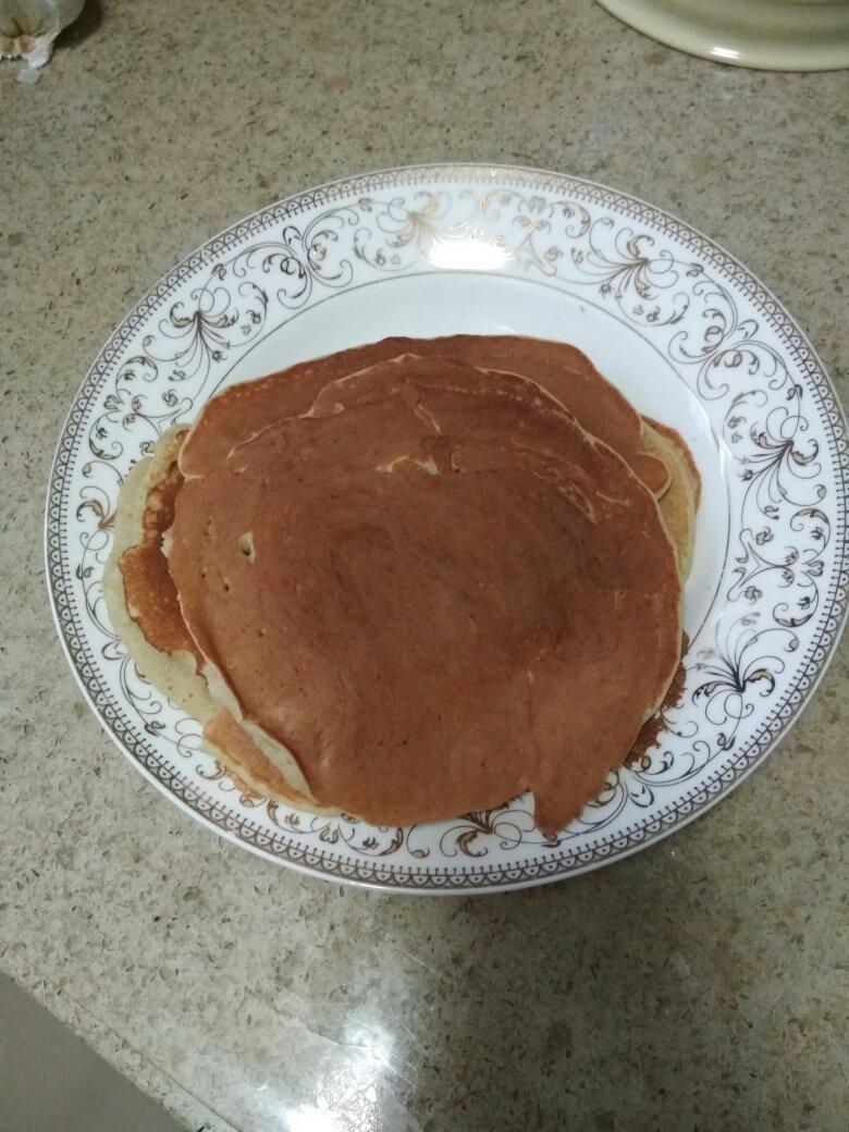 【减脂早餐】无油香蕉松饼（超简单）