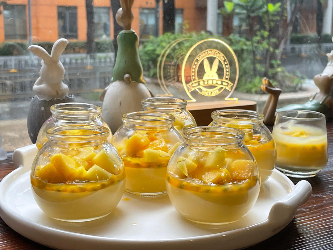 芒果慕斯杯布丁 ：韩国甜品店主厨私房配方，只需5种材料Mango Pudding