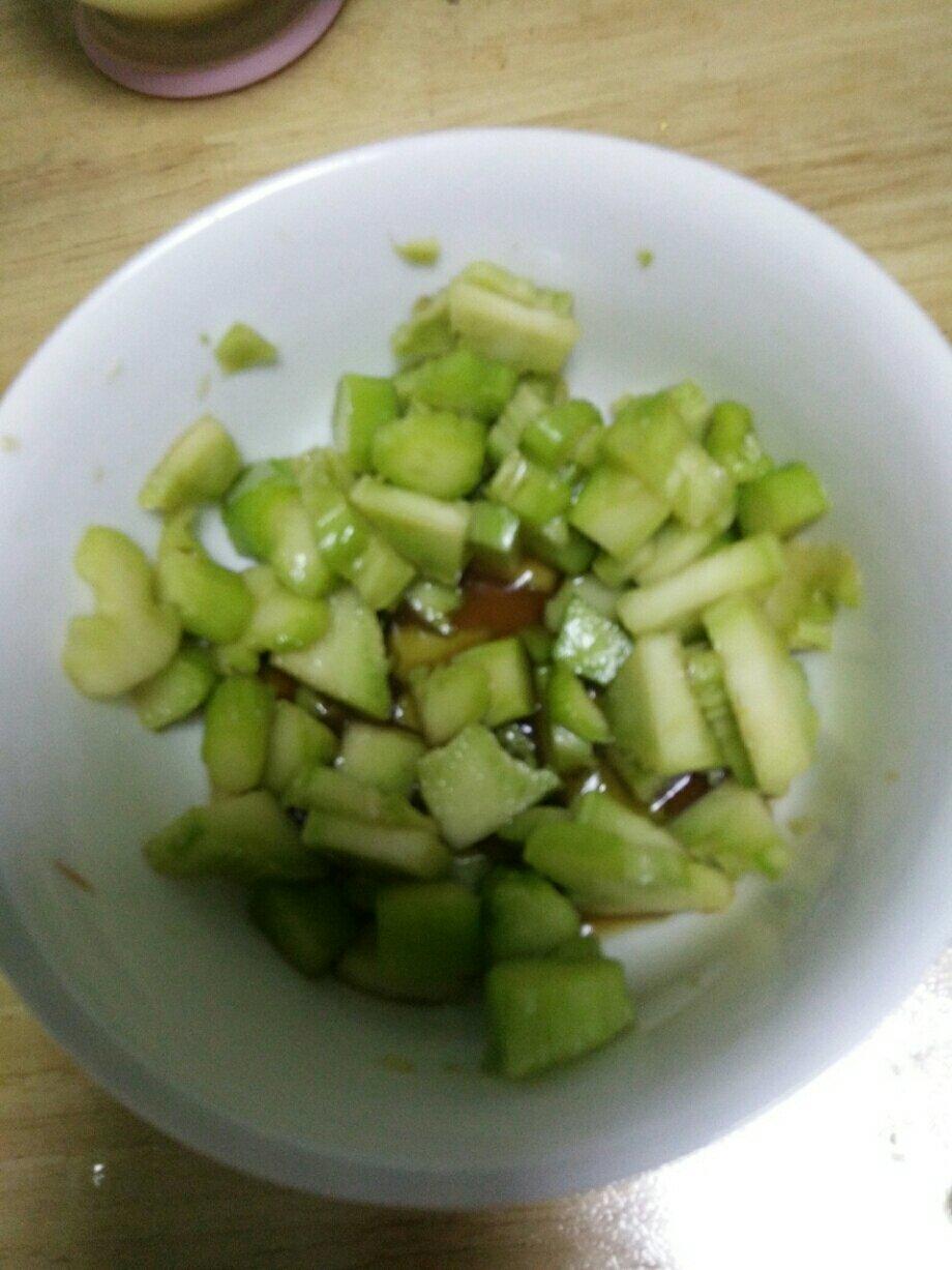 腌西兰花梗