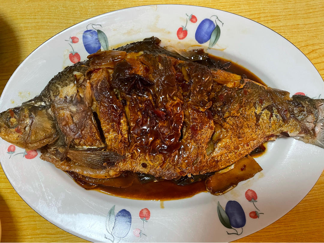 家常菜 红烧武昌鱼 乔er做的红烧武昌鱼赞 武昌鱼,大葱段,姜,香菜,蒜