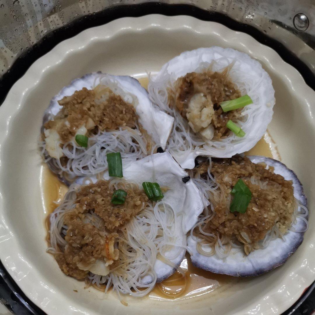 蒜蓉粉丝蒸扇贝（清晰图片步骤讲解）