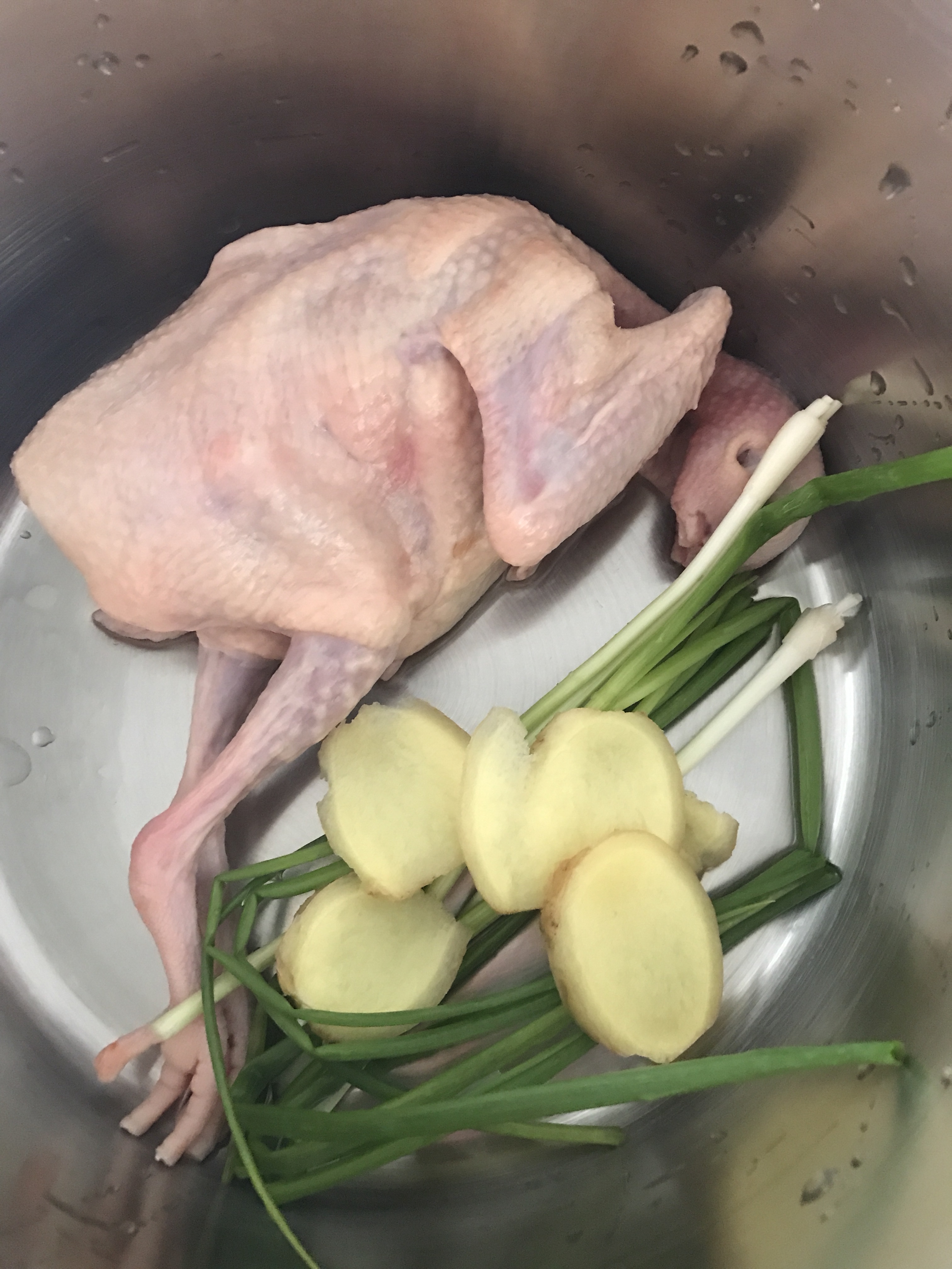 鸽子香菇汤的做法 步骤1
