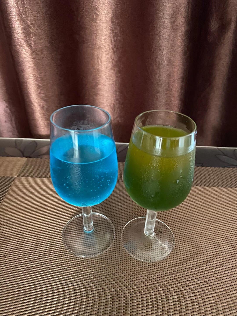 自调鸡尾酒（黄绿色，蓝色，多种颜色）