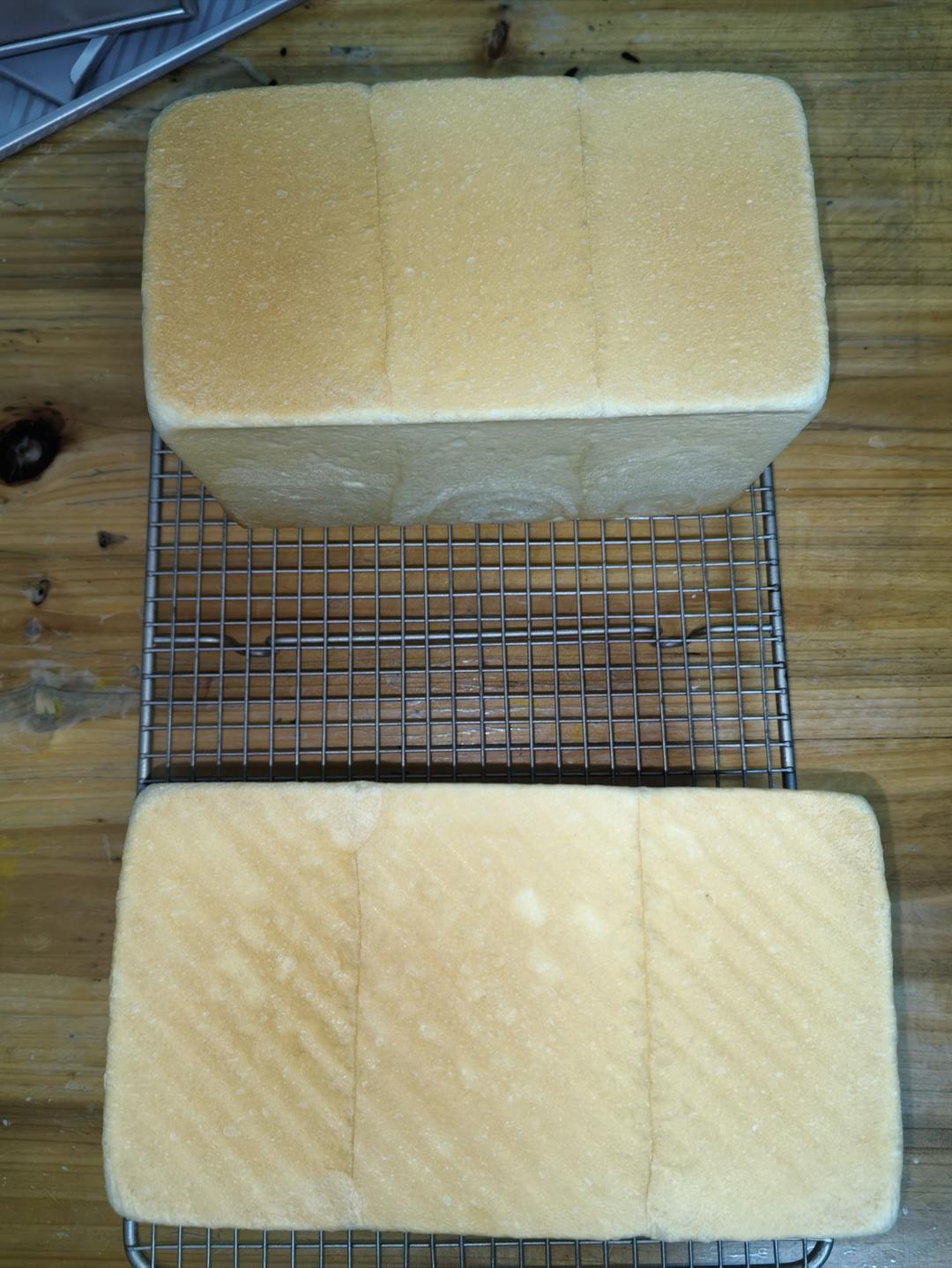 升级版奶香手撕吐司