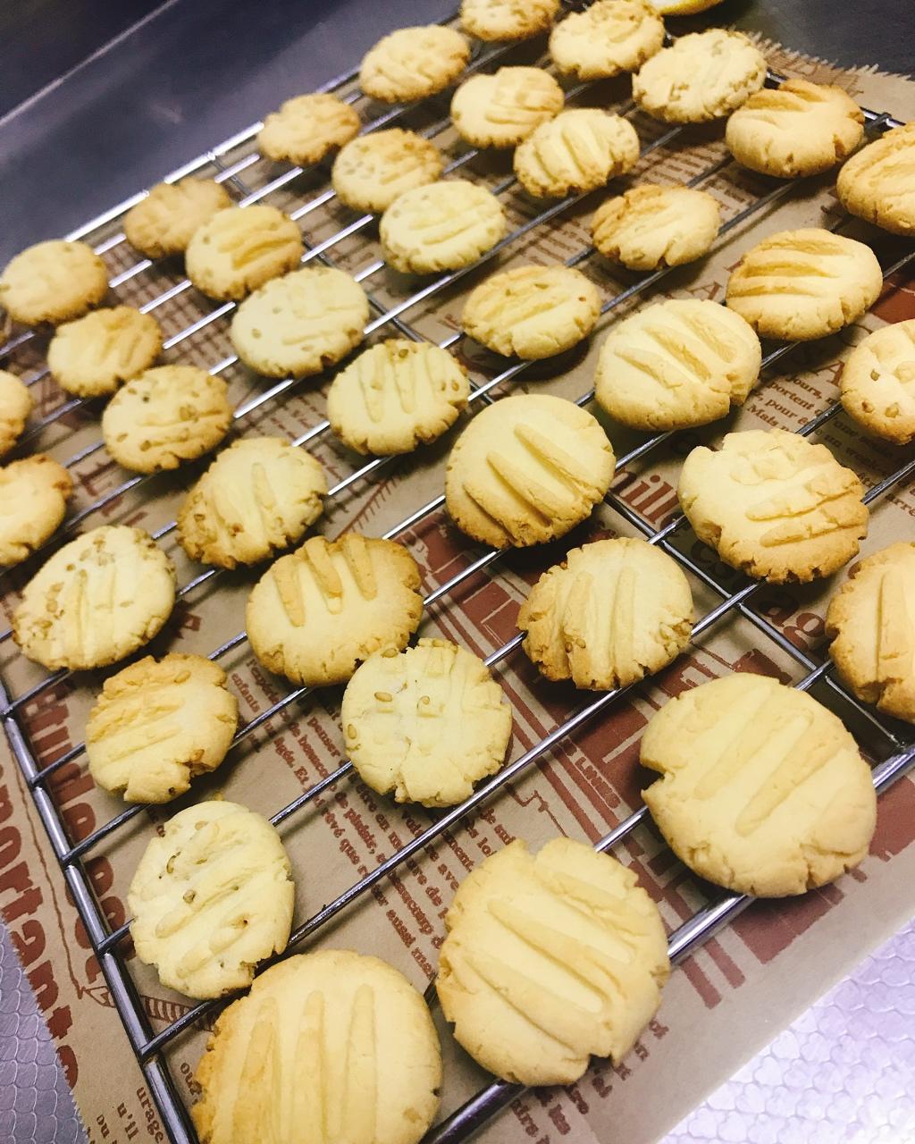 宝宝辅食：奶香小饼干