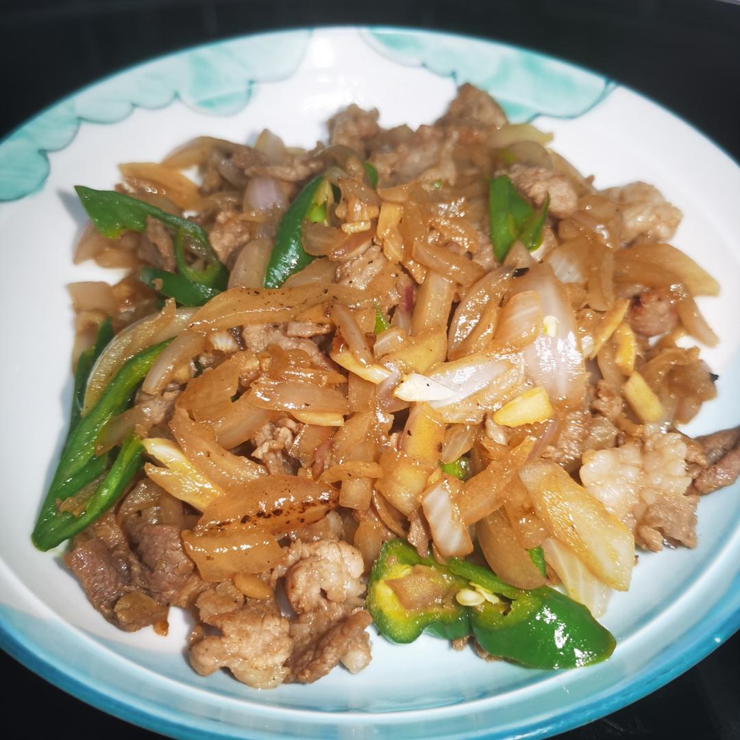 洋葱青椒炒肉