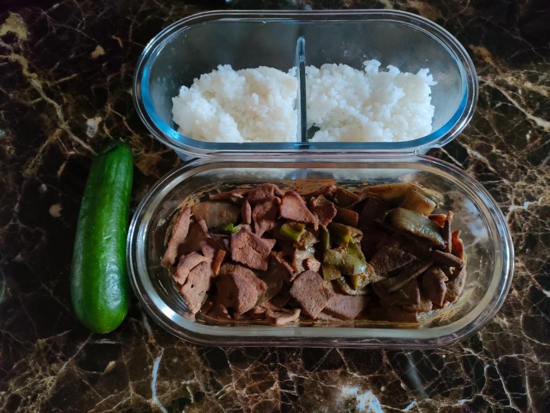 洋葱爆炒猪肝（简单易学，色香味俱全😋）