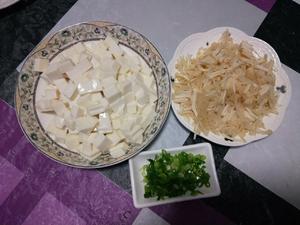 金针菇肉末豆腐羹的做法 步骤3