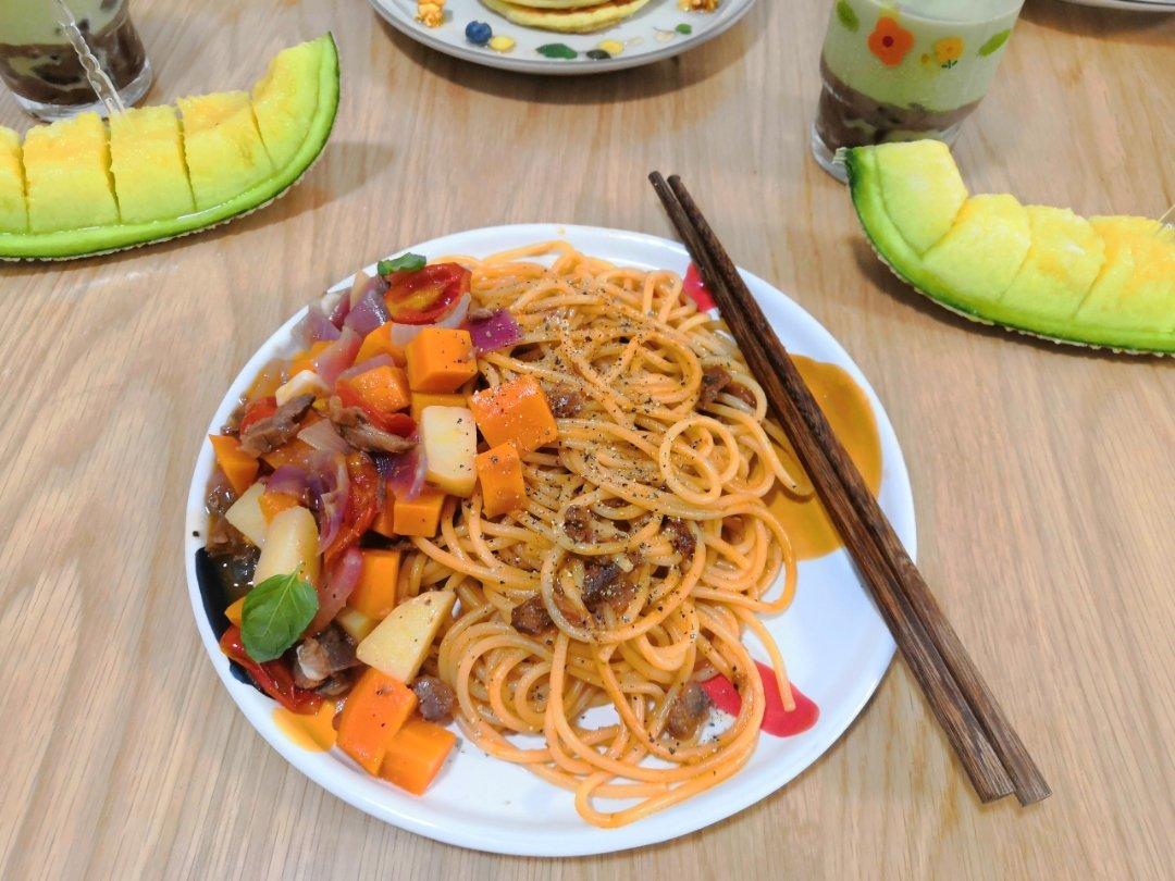 番茄肉酱意大利面