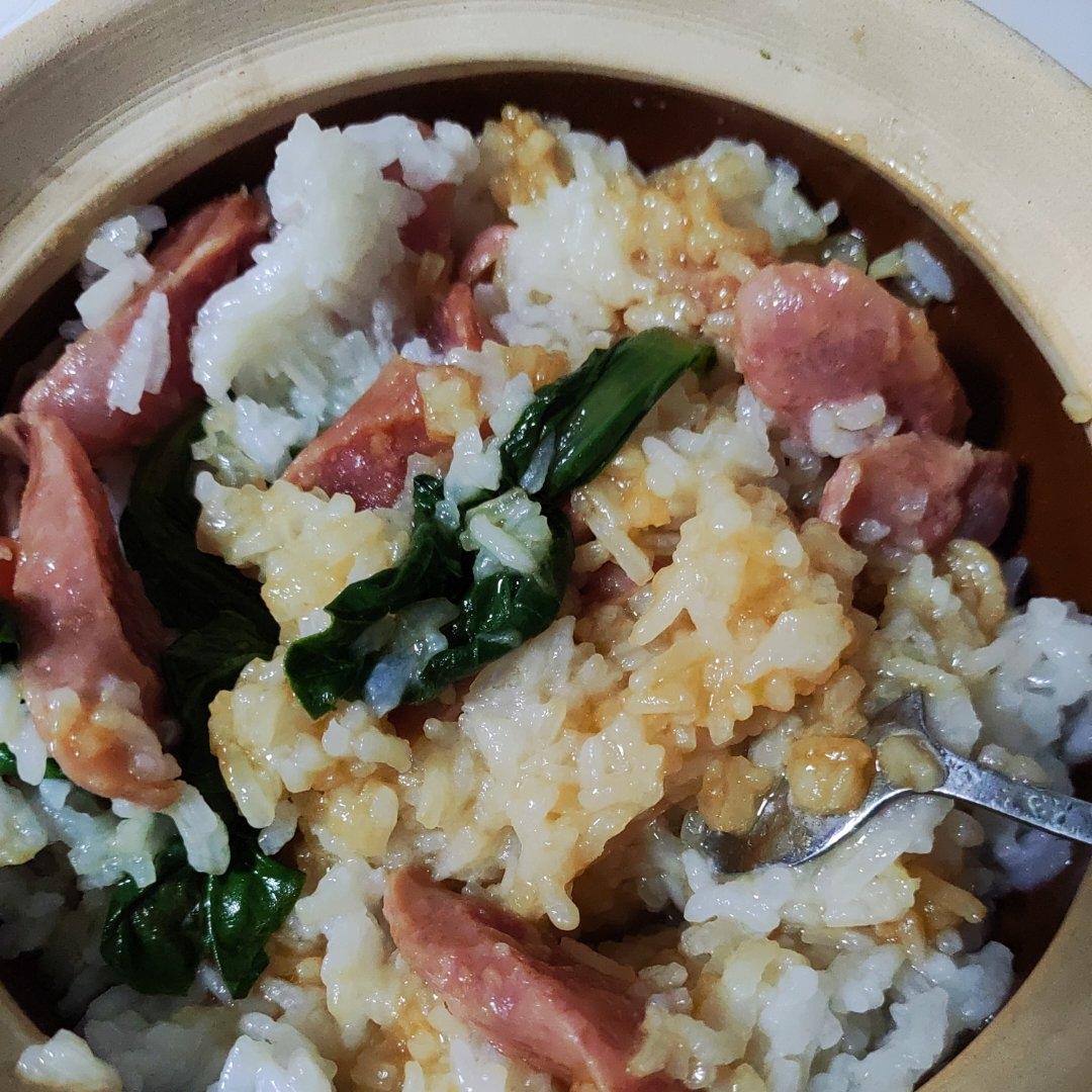 腊味煲仔饭(香脆锅巴)
