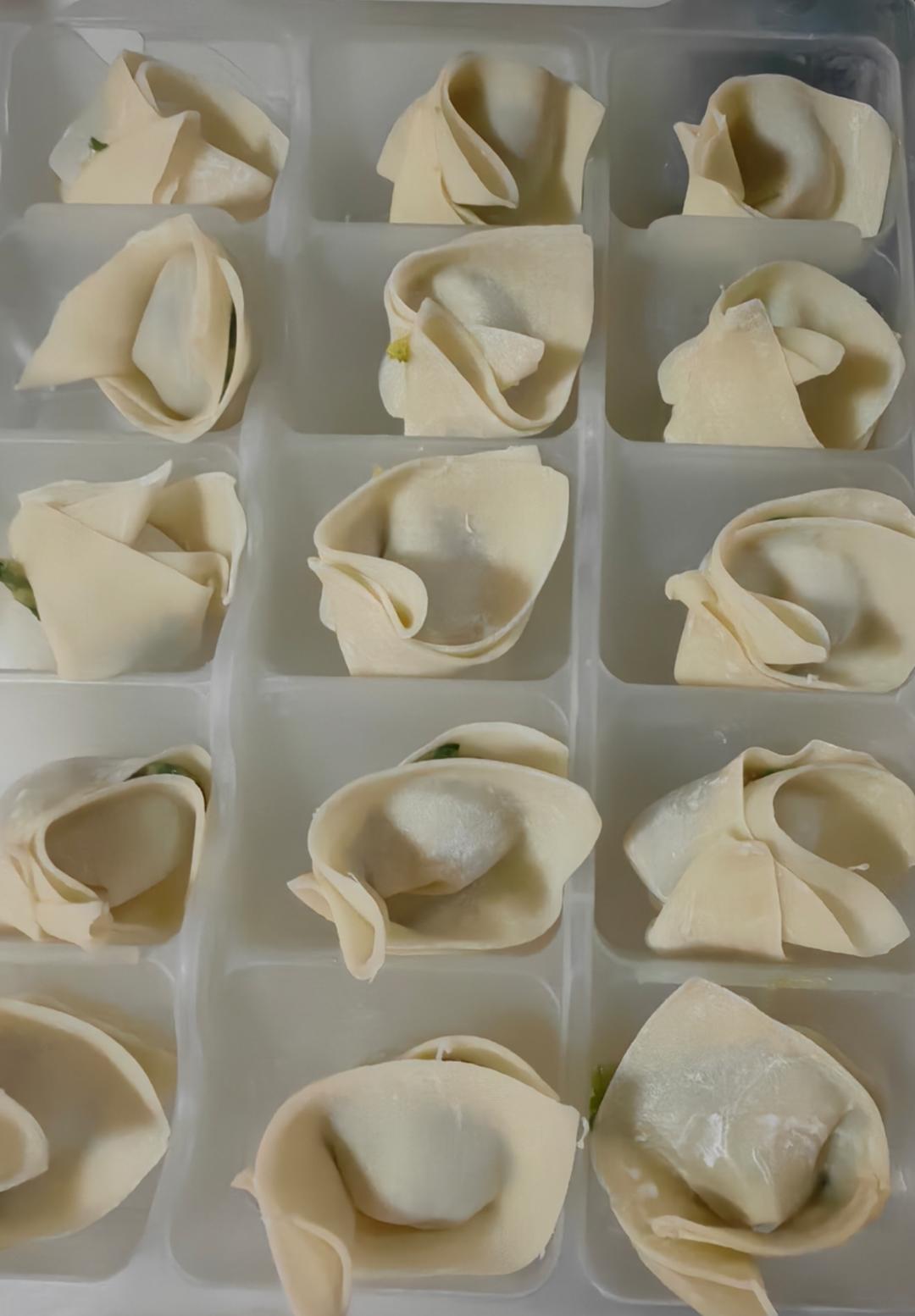 上海荠菜大馄饨