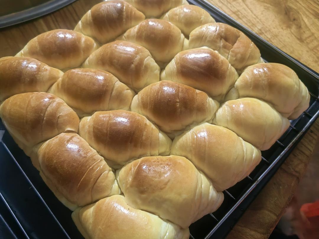 超级拉丝的牛奶面包