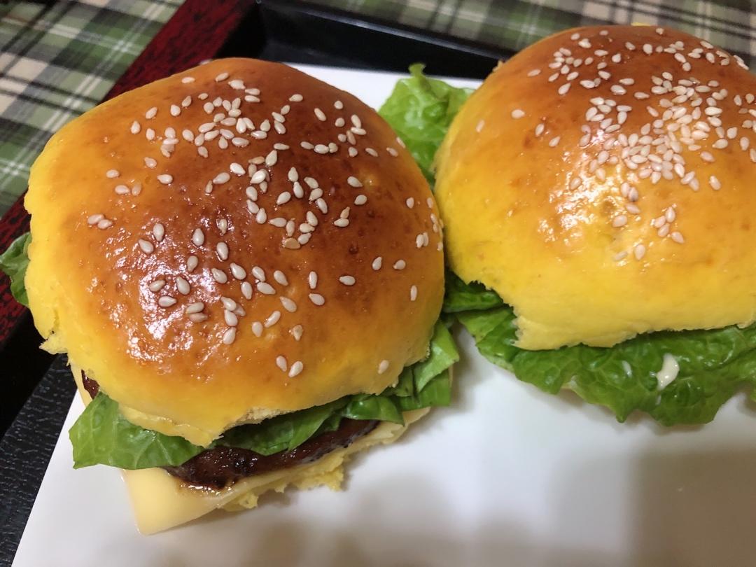 汉堡包(牛肉饼) Hamburger