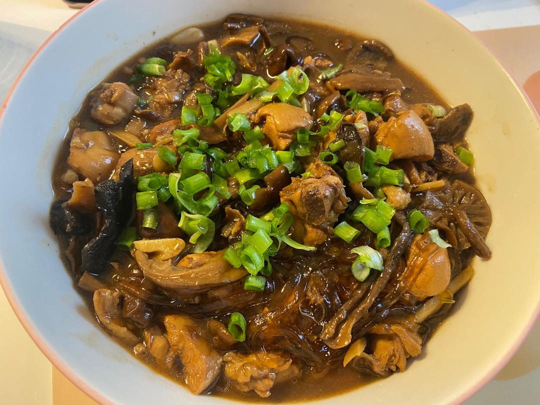 小鸡炖蘑菇粉条