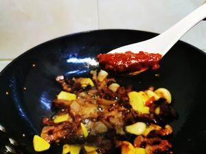 超下饭的芦笋炒腊肉的做法 步骤12