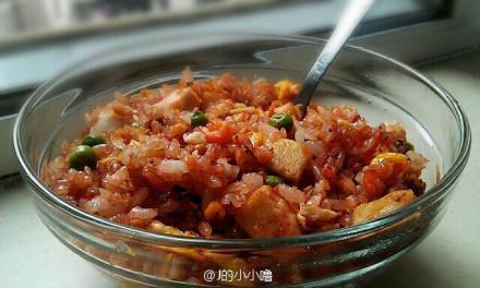 火腿腐乳蛋炒饭的做法